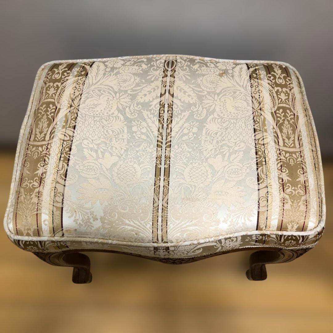 送料無料 猫脚クラシック調スツール2脚セット 彫刻入り木製フレーム 251229