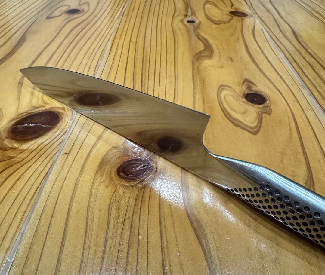 【激レア】GLOBAL グローバル牛刀 彫ロゴモデル　鏡面仕上