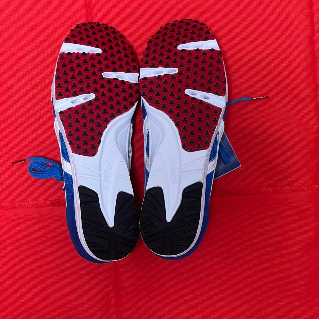 【新品未使用】ASICS ランニングシューズ 25.5cm