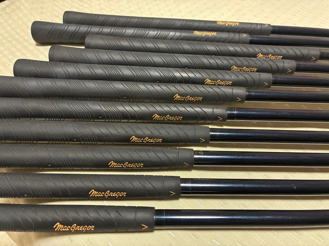 ✳️【美品中古】マクレガーゴルフセット⚫︎カーボンシャフト⚫︎3W・4W・アイアン9本