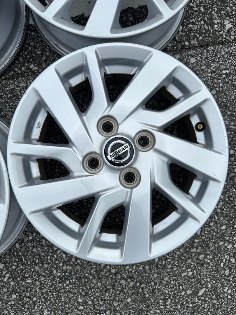 日産デイズ　純正14インチアルミホイール　エアー