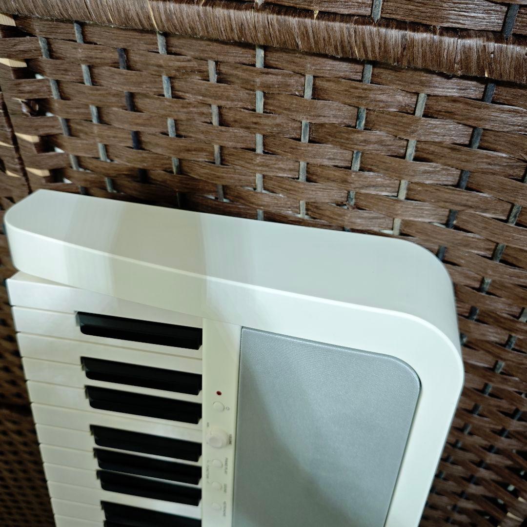【完全動作品】KORG デジタルピアノ B1 ホワイト 88鍵盤 スタンド付き