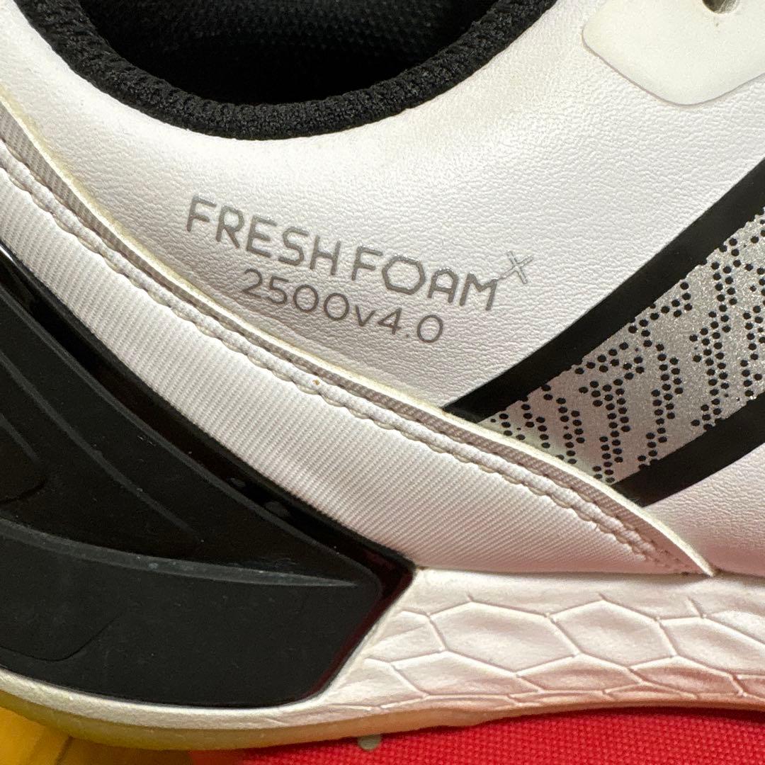 シューズ(男性用) New Balance UG2500 WHITE/BLACK(B4)