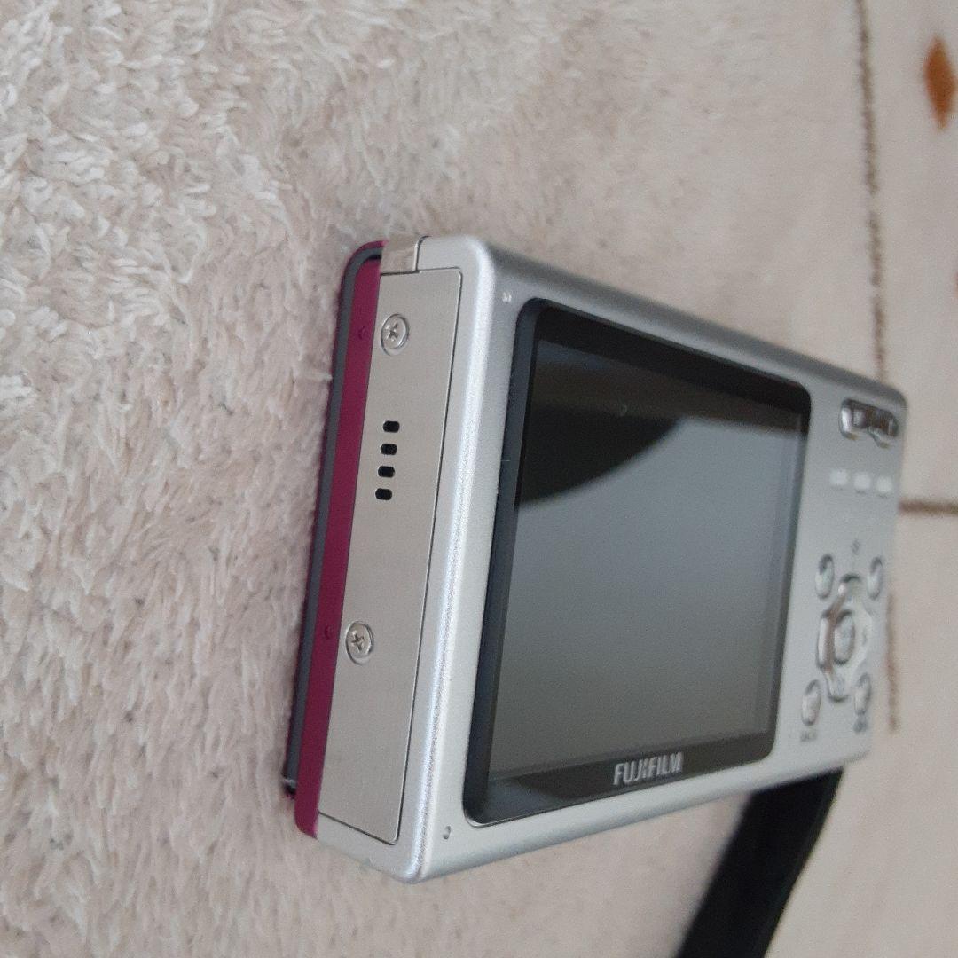 FUJIFILMデジカメ FINEPIX Z5　ラズベリーピンク　美品