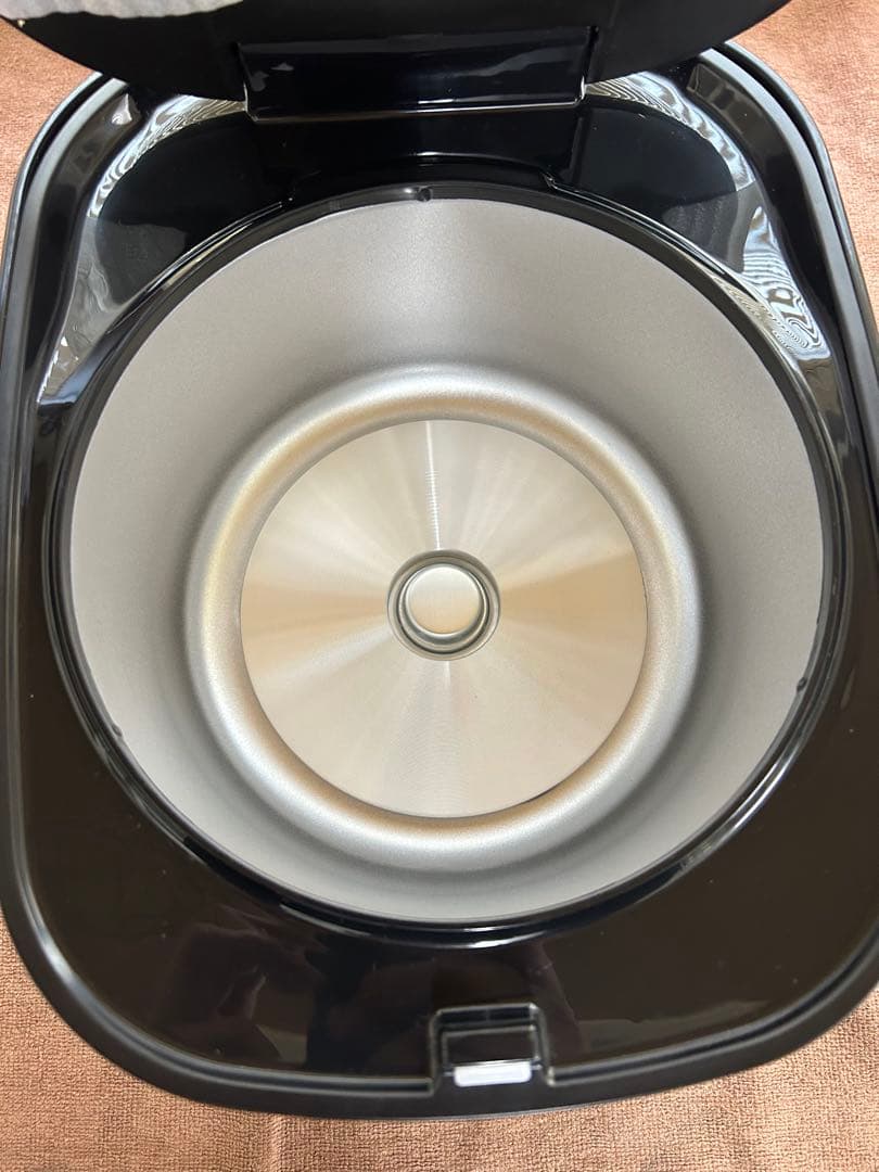 アイリスオーヤマ　マイコンジャー炊飯器　2021年製　美品