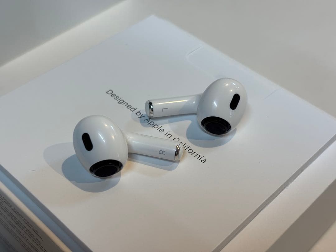 Apple AirPods (第2世代) 本体　イヤーチップ付