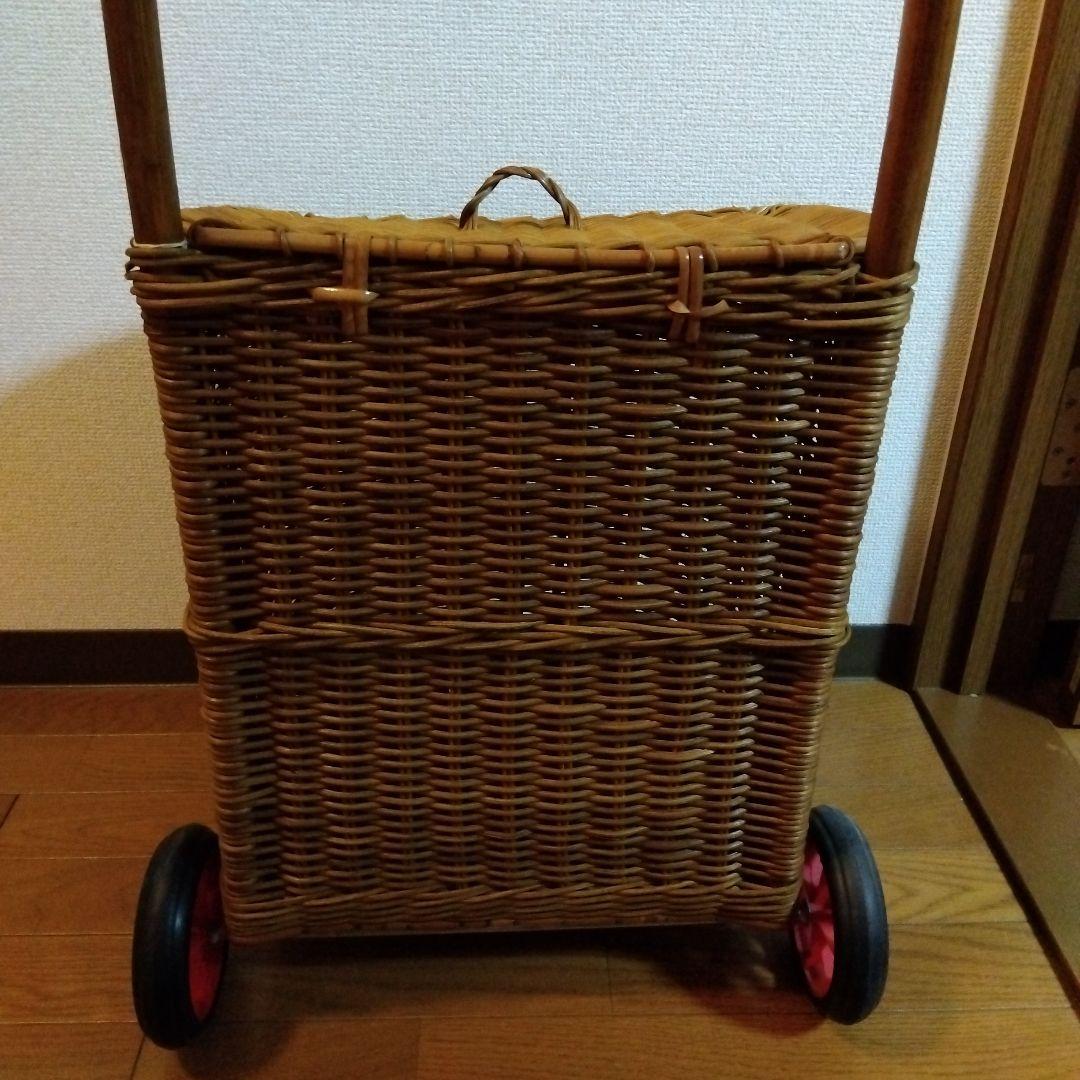 ラタン（籐）のショッピングカート【新品未使用】