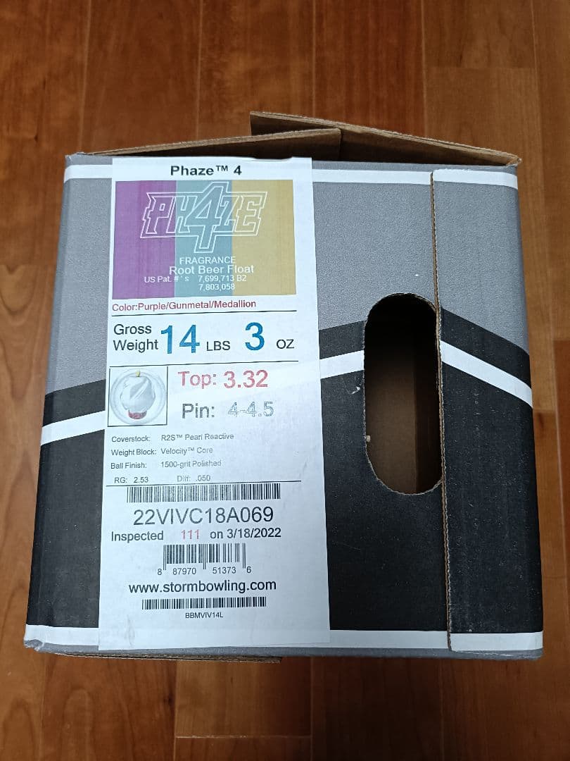 Storm Phaze 4 ボウリングボール 14ポンド