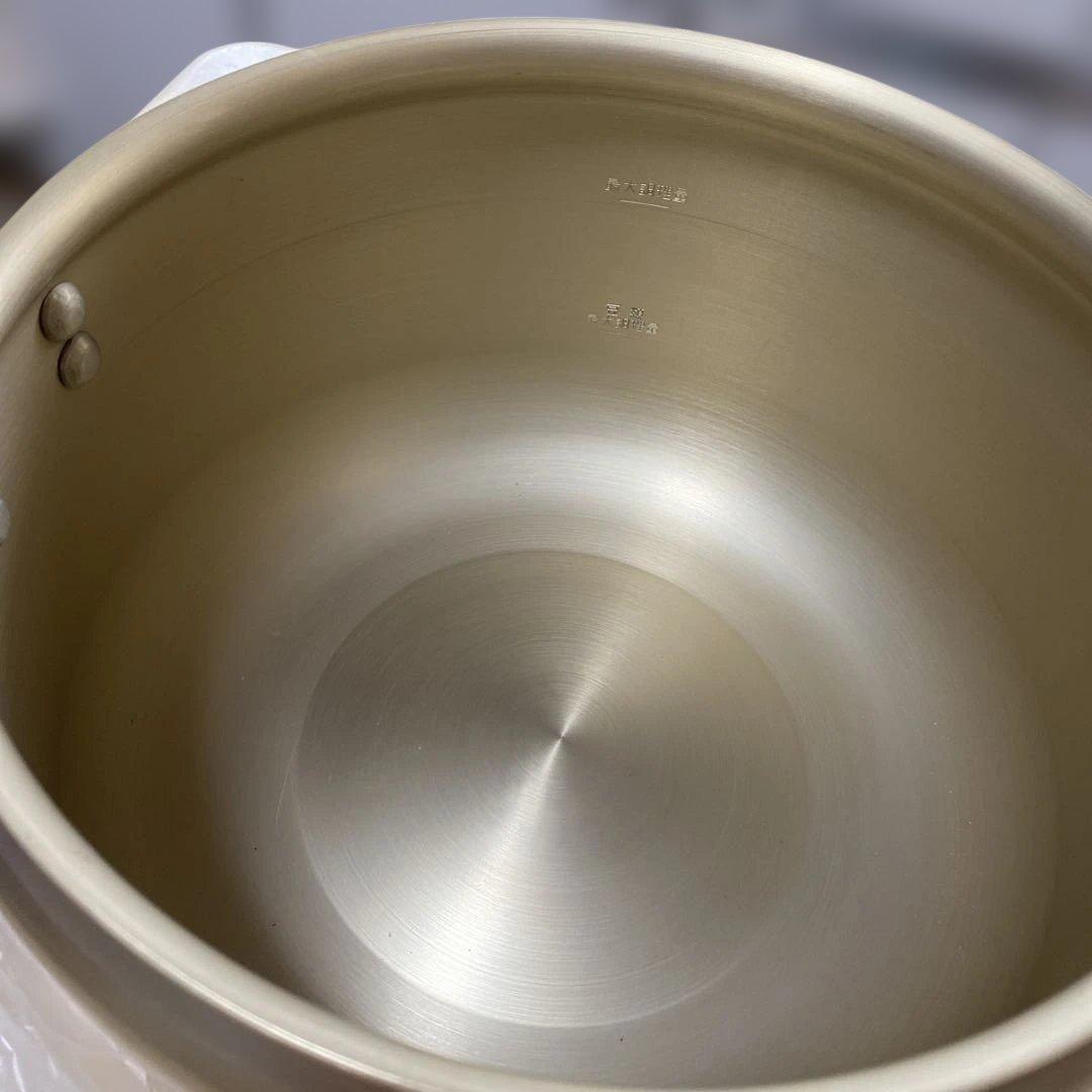 RIKEN 圧力鍋 ゴールド デラックス8L ♢長期的未使用保管品♢箱劣化など有