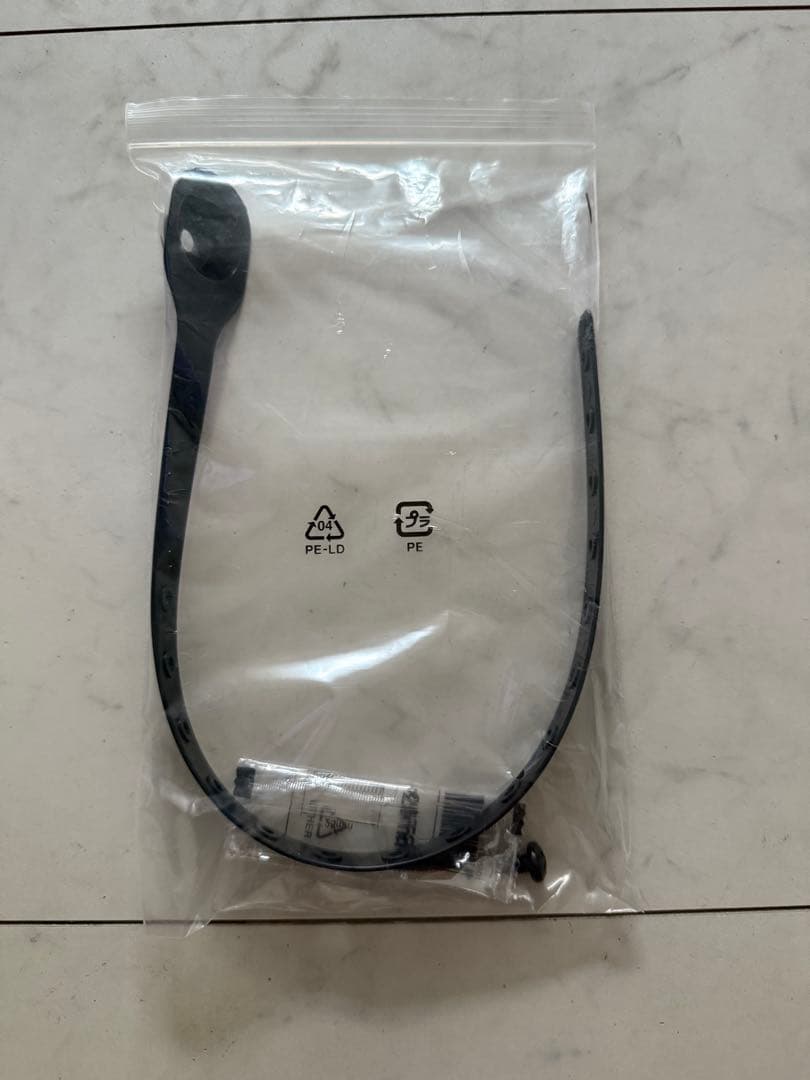 【shiratama】【直接引き取り希望】 Hisense65型液晶テレビ