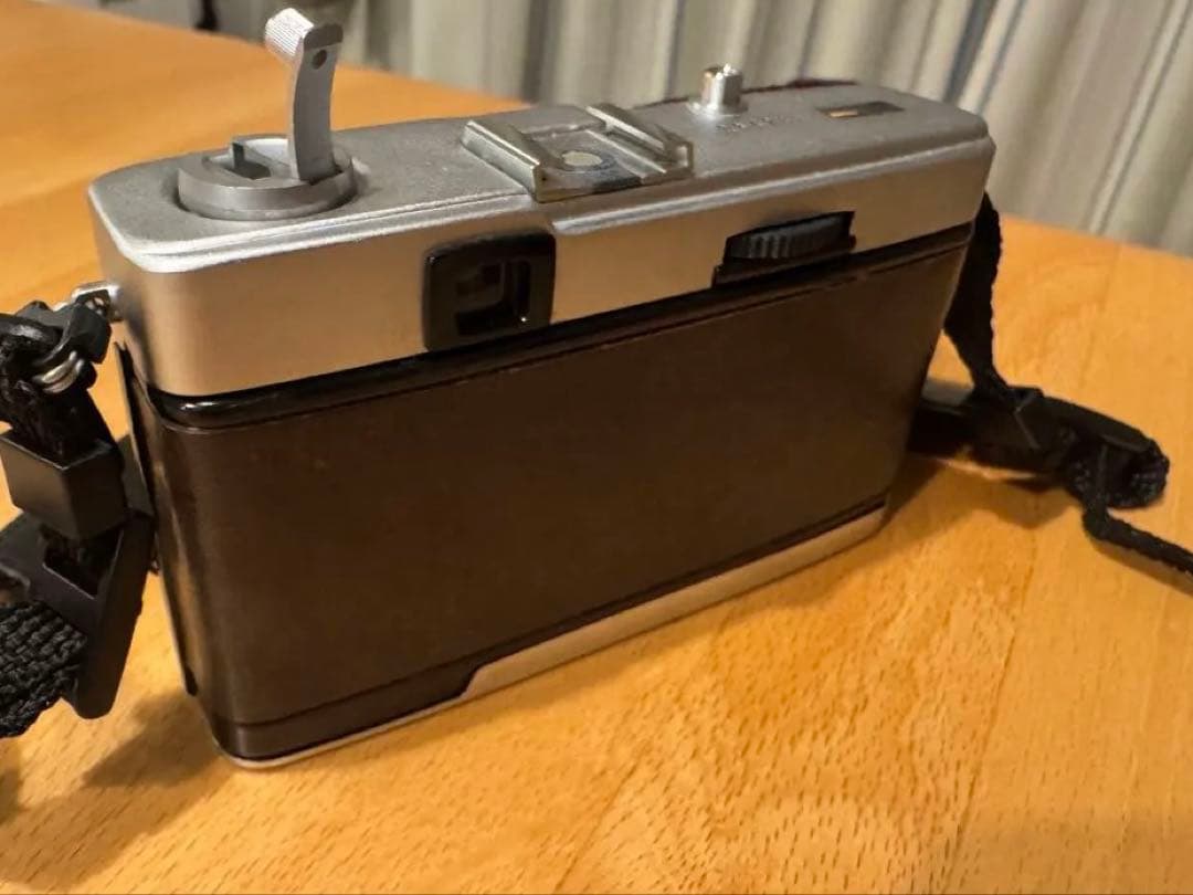 フィルムカメラ olympus trip 35