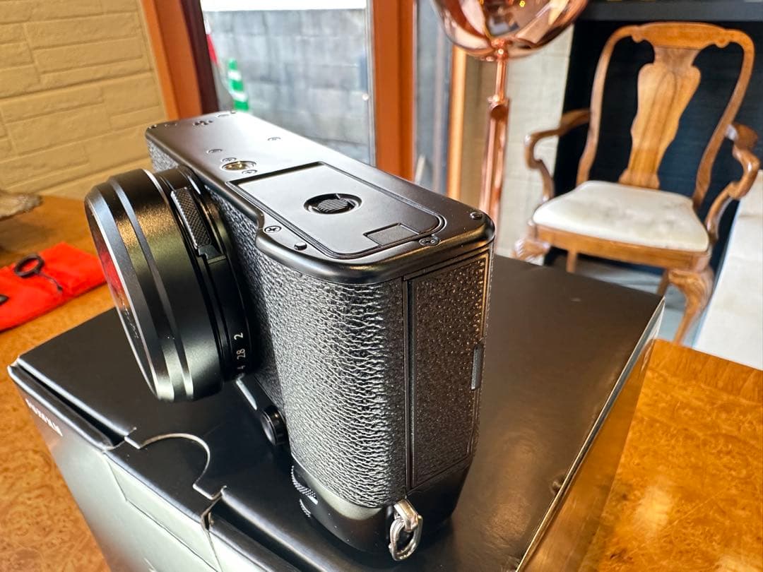 〜極美品〜多言語/FUJIFILM X100VI ブラック　※多数オプション品付