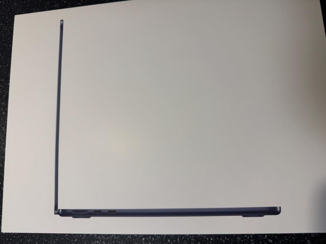 M3 MacBook Air 13インチ ミッドナイト