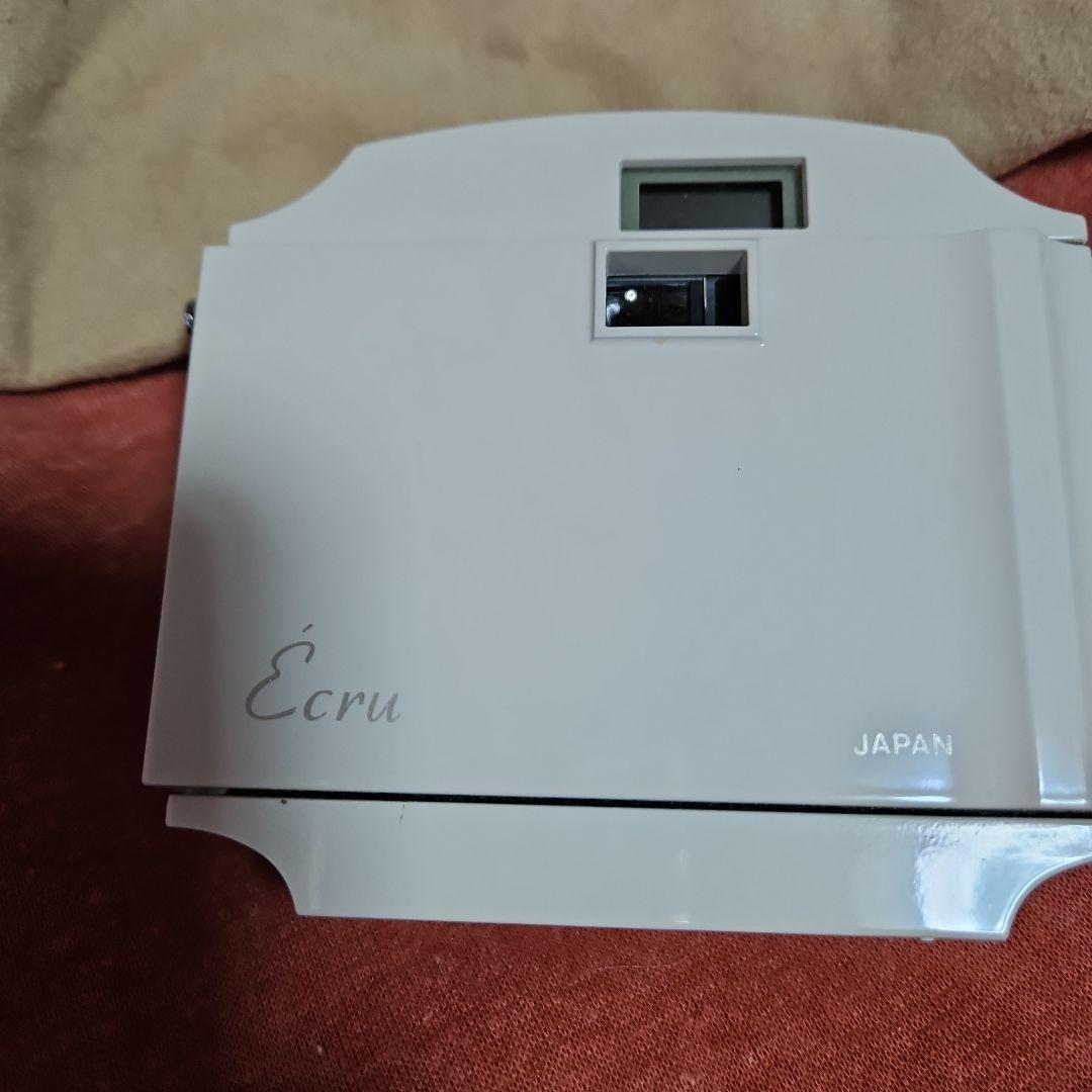 OLYMPUS　Ecru