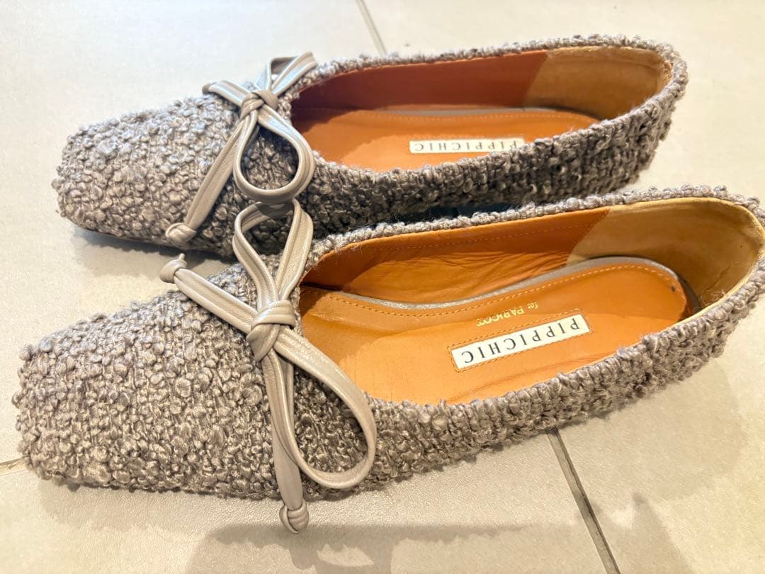 PIPICHIC グレー フラットシューズ