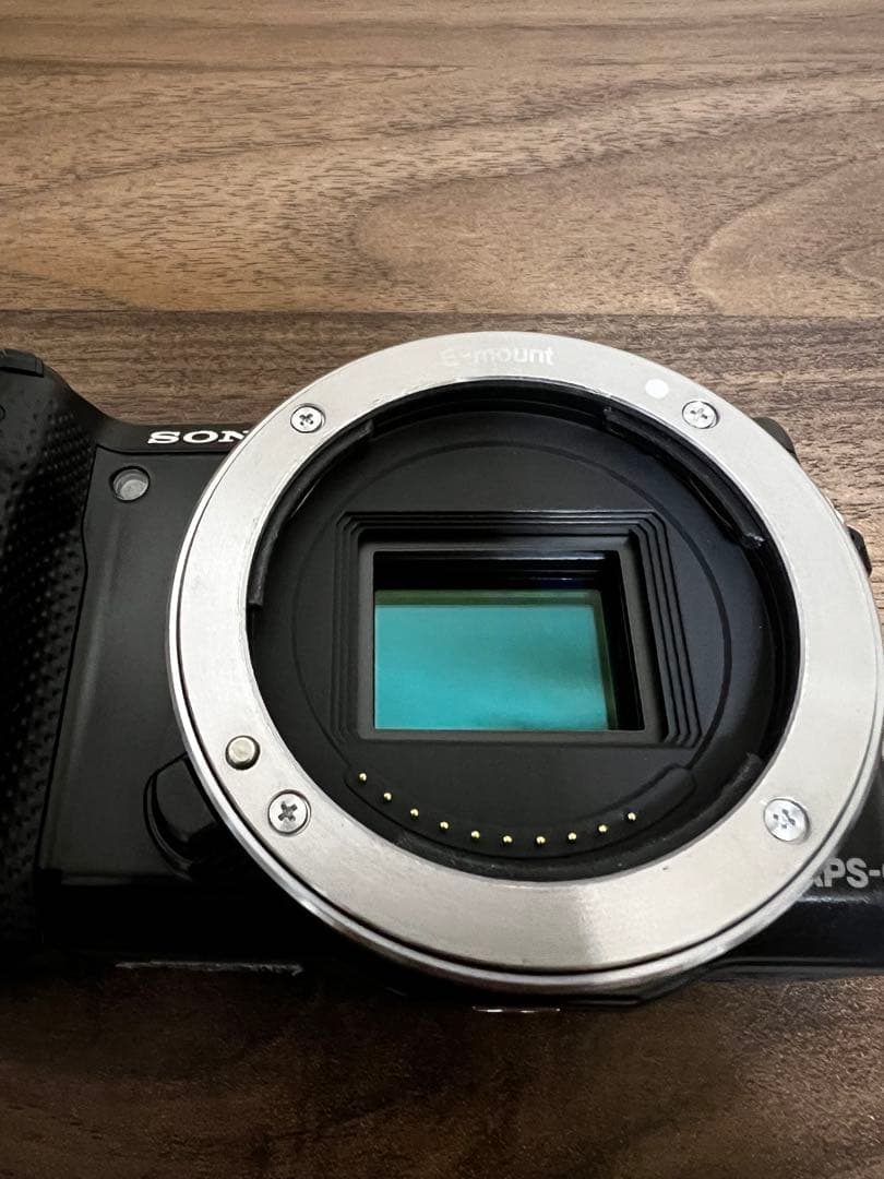 ソニー NEX-5T｜自撮りOK・スマホ転送・ミラーレス一眼｜傷汚れあり