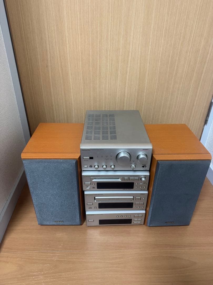 オンキョウ　ONKYO コンポセット　D-062AX A-905X MD-105