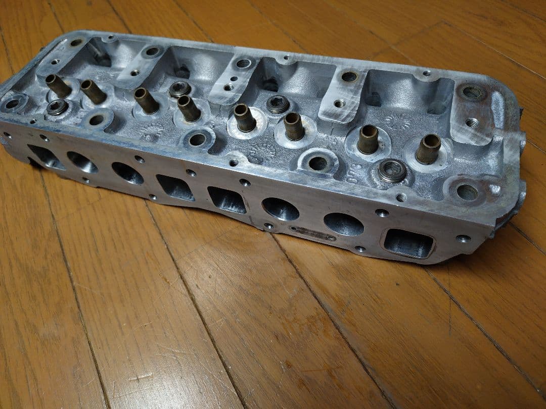 サニートラック　A12型エンジン　ヘッドブロック