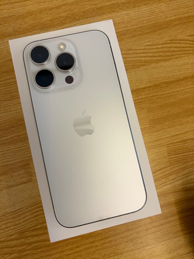 【g】iPhone 15 Pro 128GB ホワイト 本体 Apple