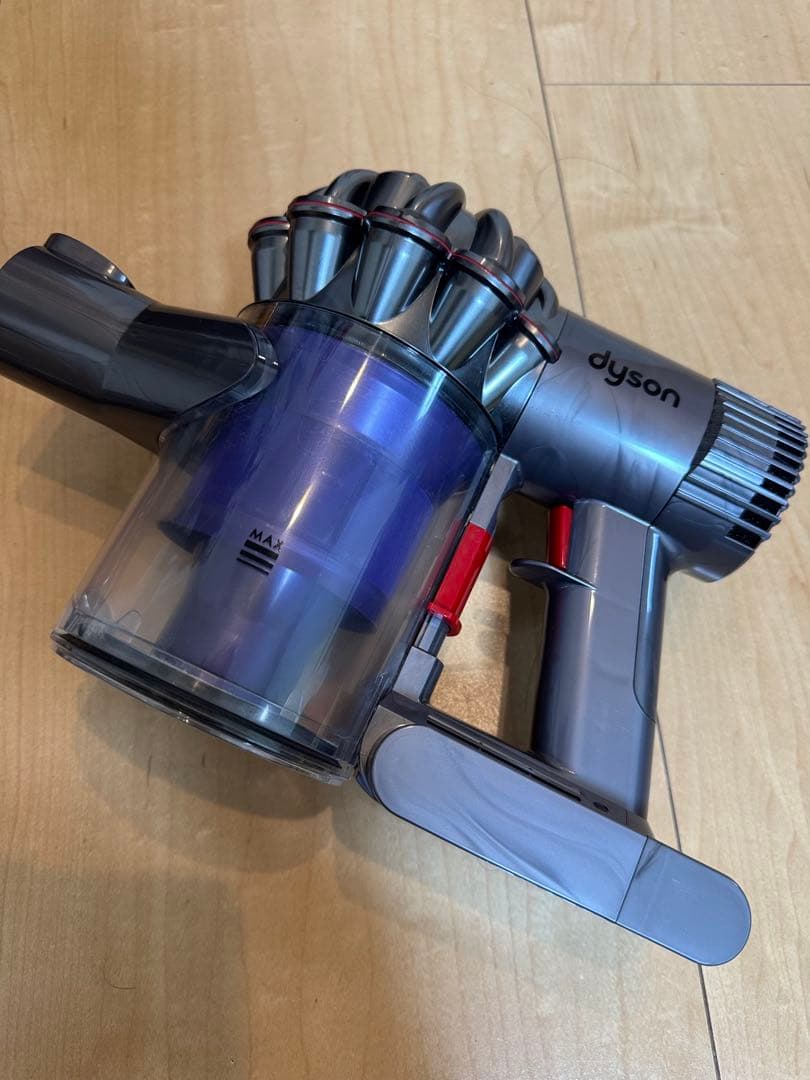 Dyson DC62 コードレスクリーナー