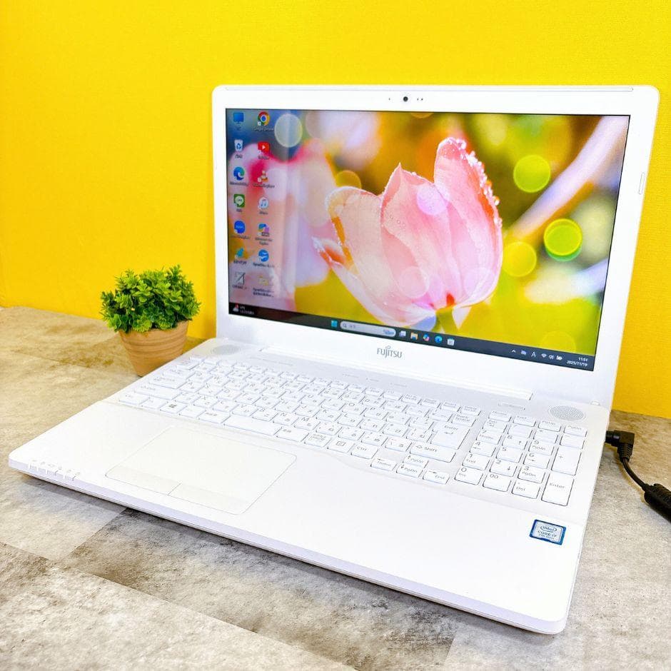 美品❣ⅰ7✨新品SSD512GB✨Windows11 カメラ 薄型ノートパソコン