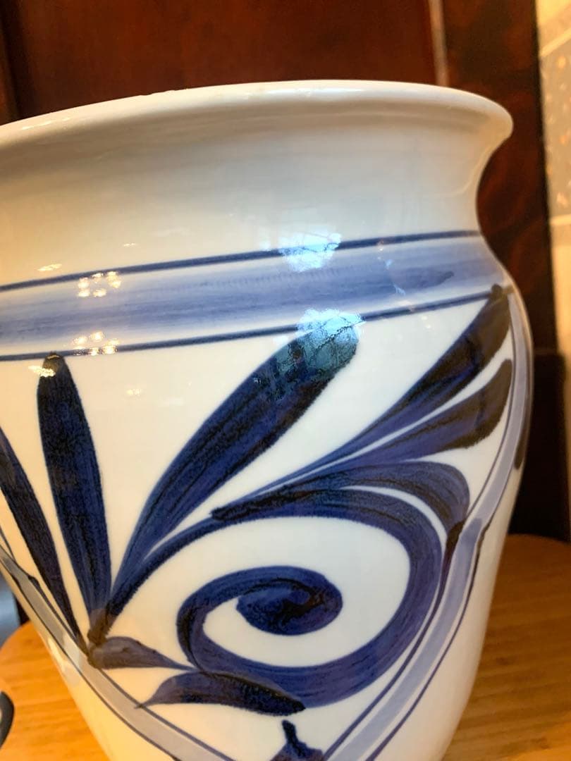 【希少】砥部焼 梅山窯 唐草 大きな壺 花器 花瓶 和風 陶器 壺