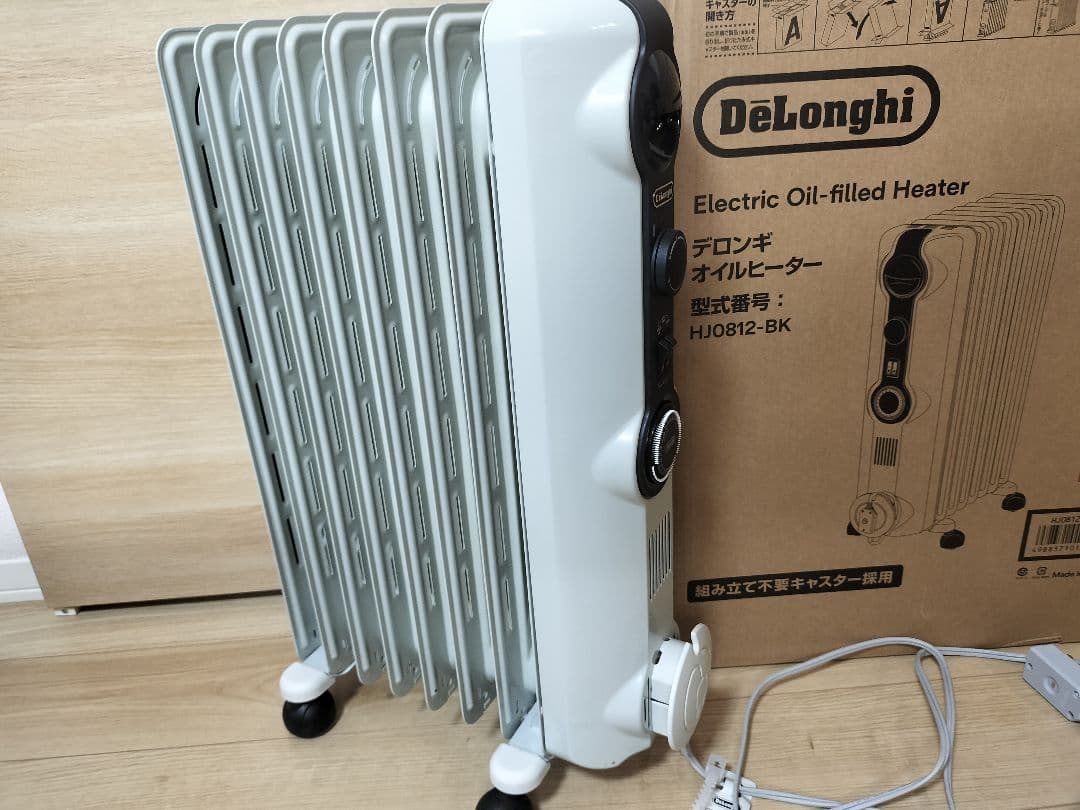 【箱、説明書あり】デロンギ　オイルヒーター　HJ0812-BK