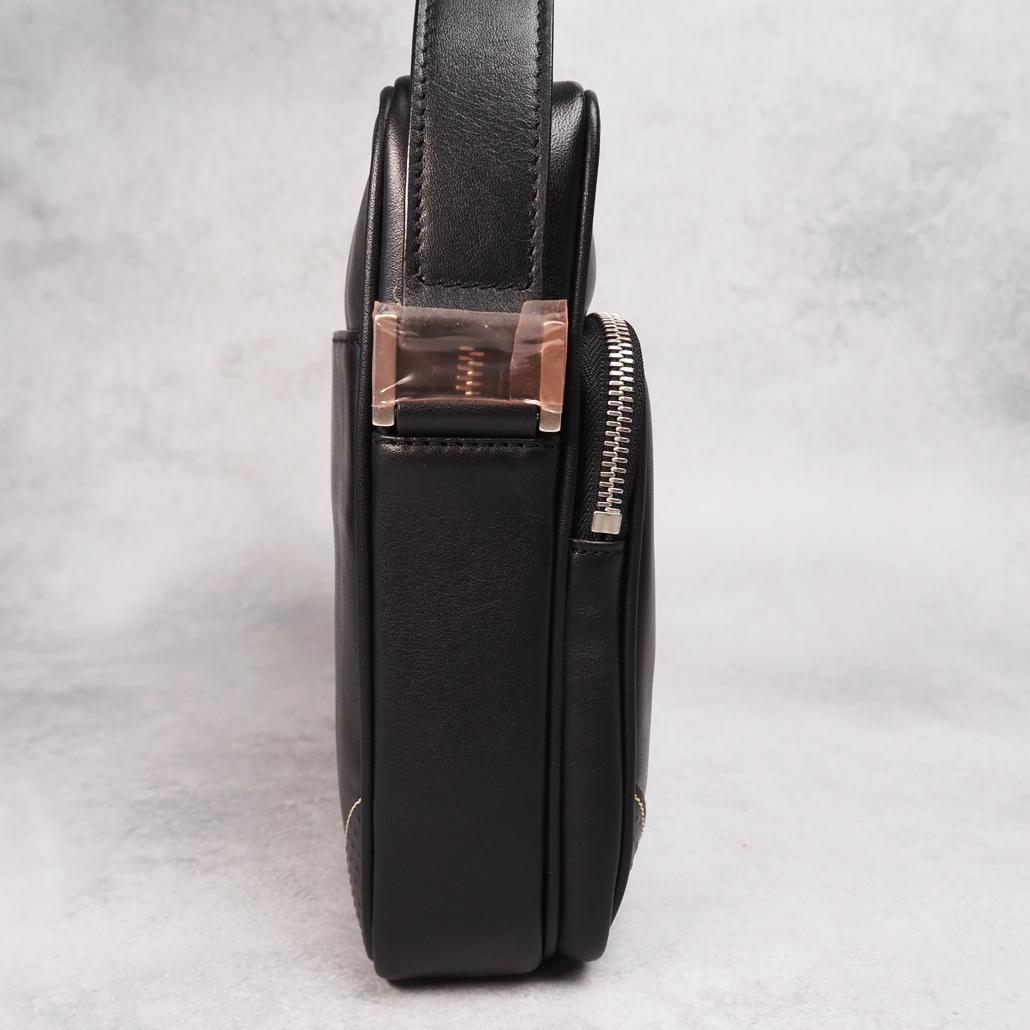 25年最新 タグ、袋付き未使用 DUNHILL ショルダーバッグ 定価16万円