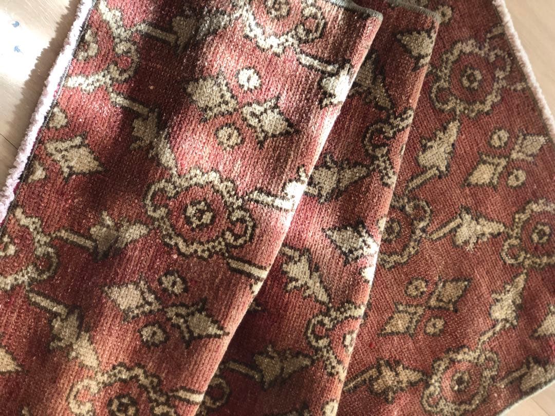 ヴィンテージラグ　ジオメトリック　幾何学　トルコ　アナトリア　オーバーダイ