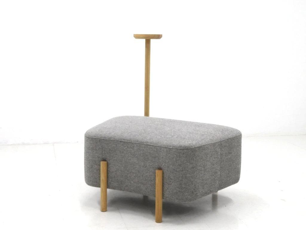 展示品　カリモク　ドラドラ　北欧　オーク材　ソファ サイドテーブル付き　店舗什器