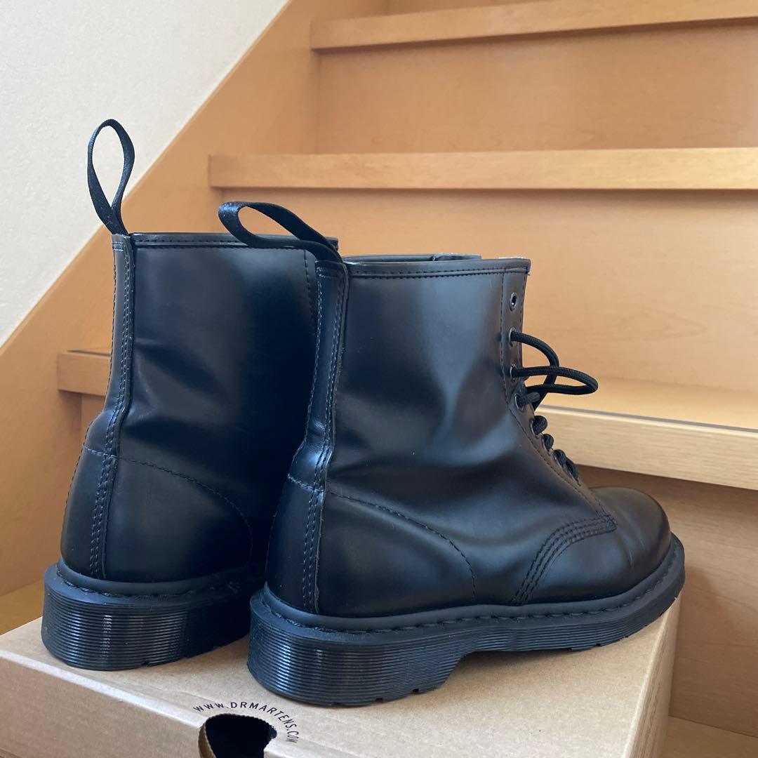 Dr.Martens MONO8ホールブーツ