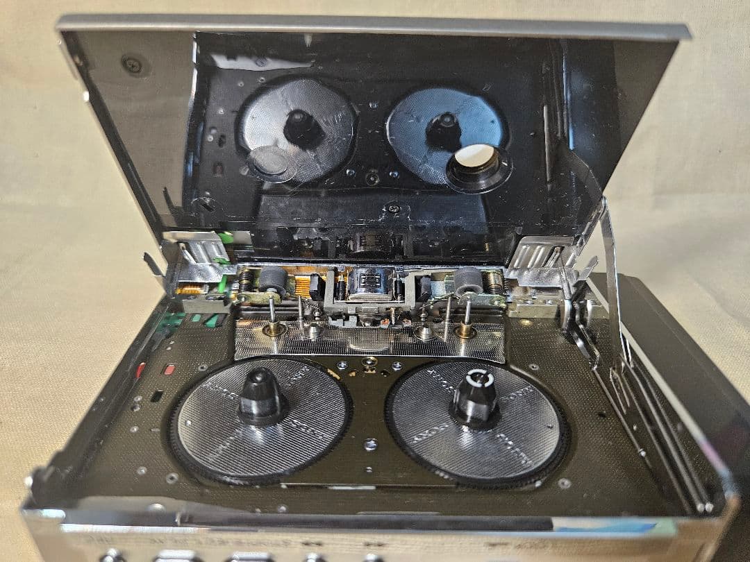 整備済み動作美品 WM-F202 カセットウォークマン　ポータブルプレイヤー