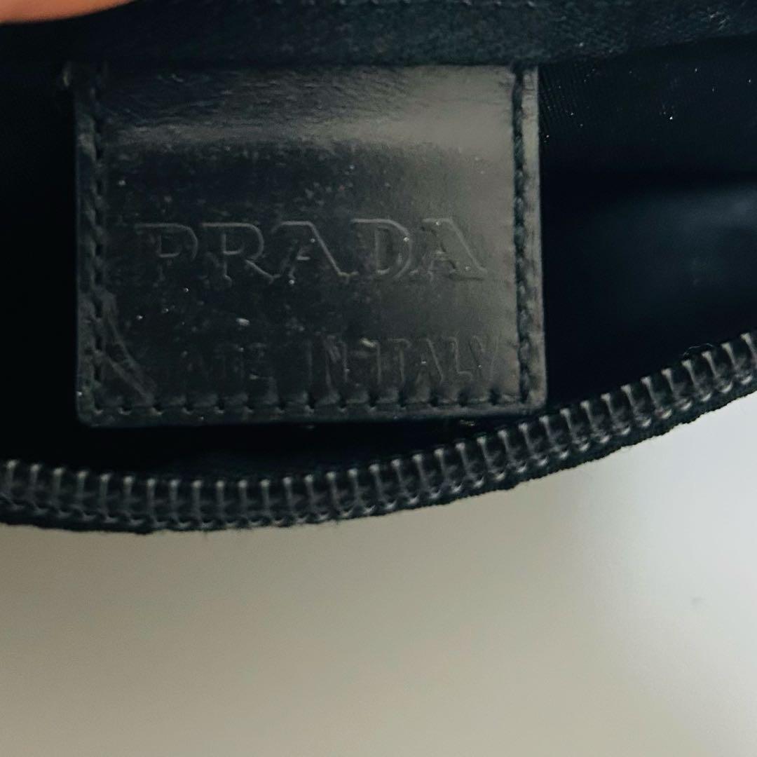 PRADA プラダ チェーン ショルダーバッグ カメラバッグ 黒色 三角プレート