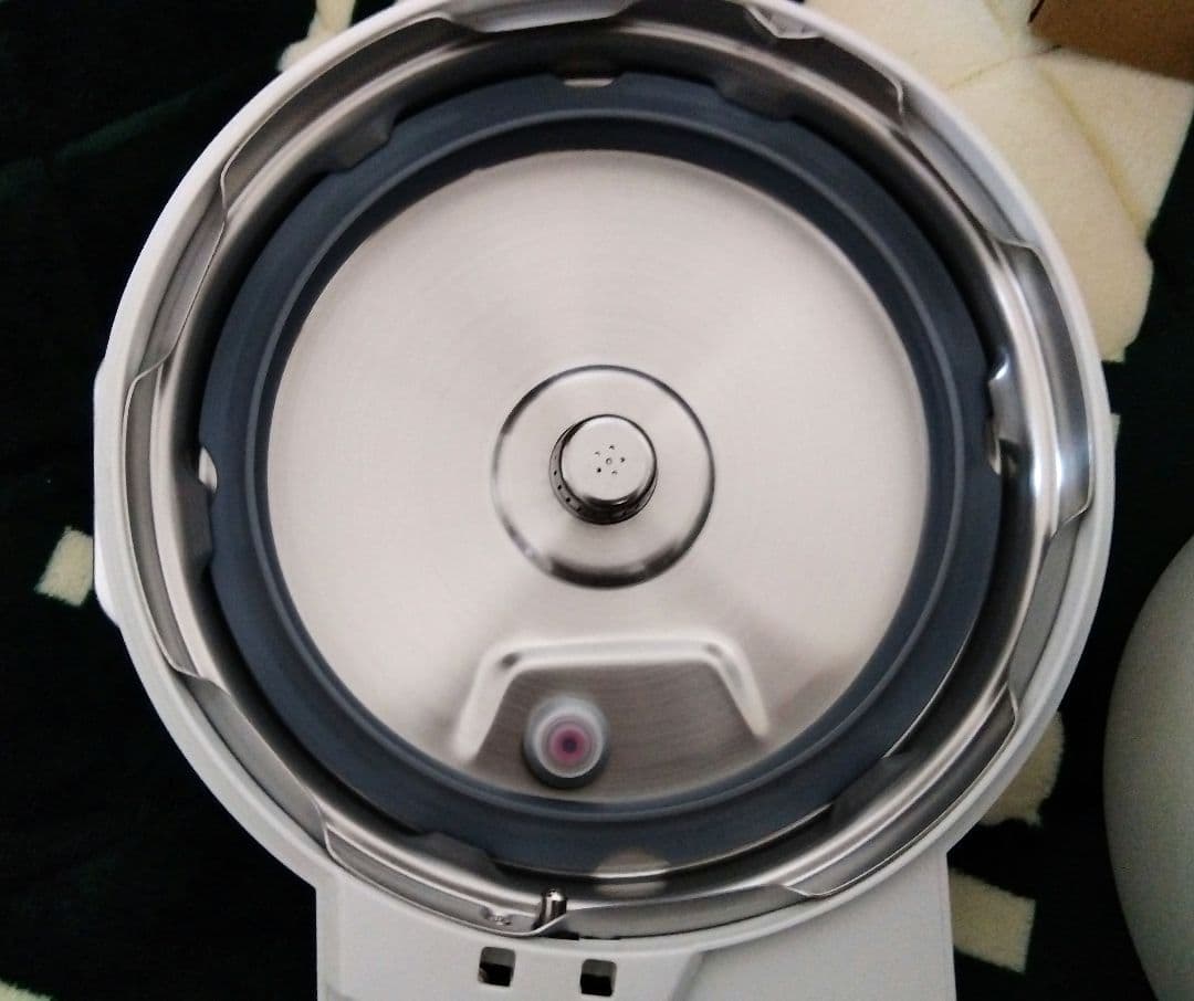 IRIS OHYAMA 電気圧力鍋 PC-MA2 　2.2L ホワイト