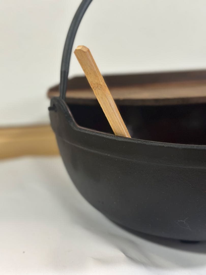 日本製　桑名鋳物　鉄鍋　特大　直径30cm 内側ホーロー仕上げ　やまが鍋　中部