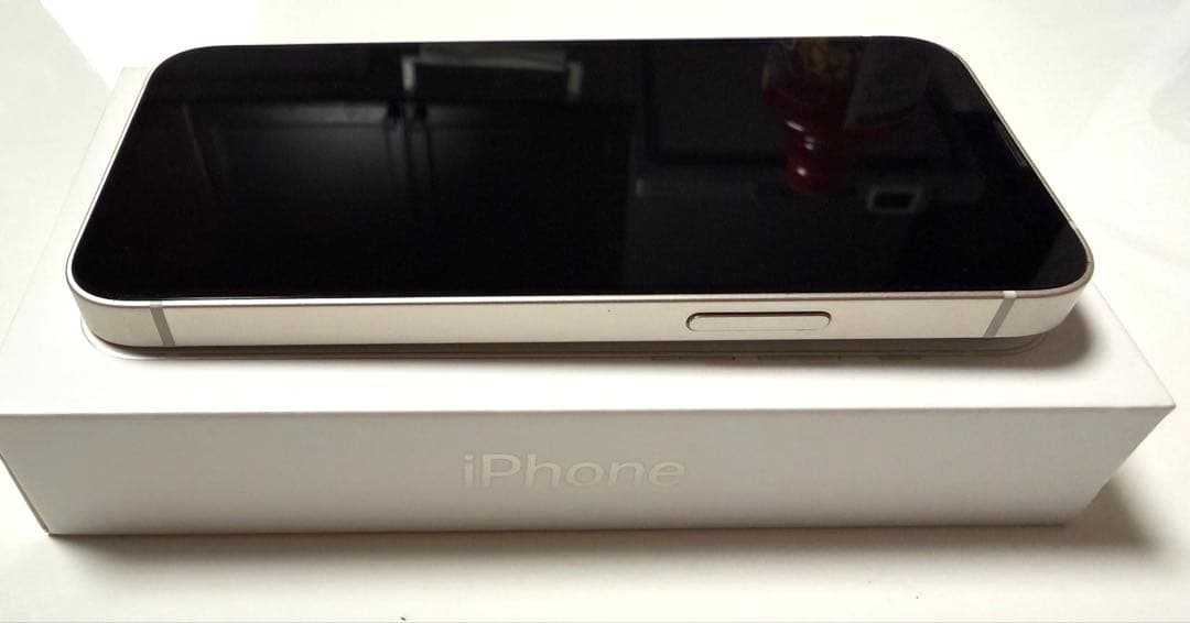 【美品】Apple iPhone 13 128GB スターライト