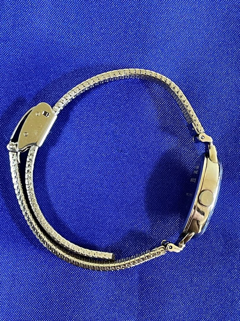 agete アガット　オーバルフェイス　ジュエリーウォッチ　ダイヤ　シェル