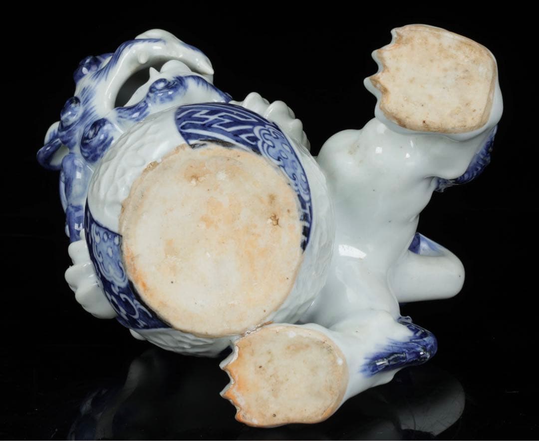 古美術　古平戸　平戸焼　染付　玉獅子　獅子　唐獅子　狛犬　縁起物　置物