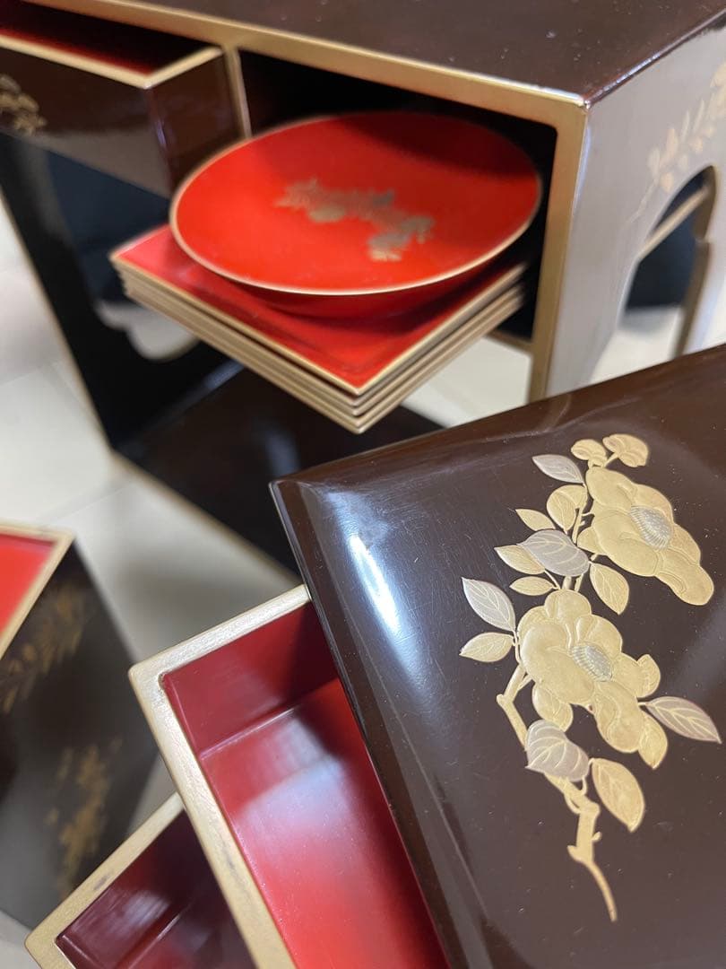 【茶道具】蒔絵野弁当　野点　弁当箱　花見重　年代物　漆器　金蒔絵　重箱