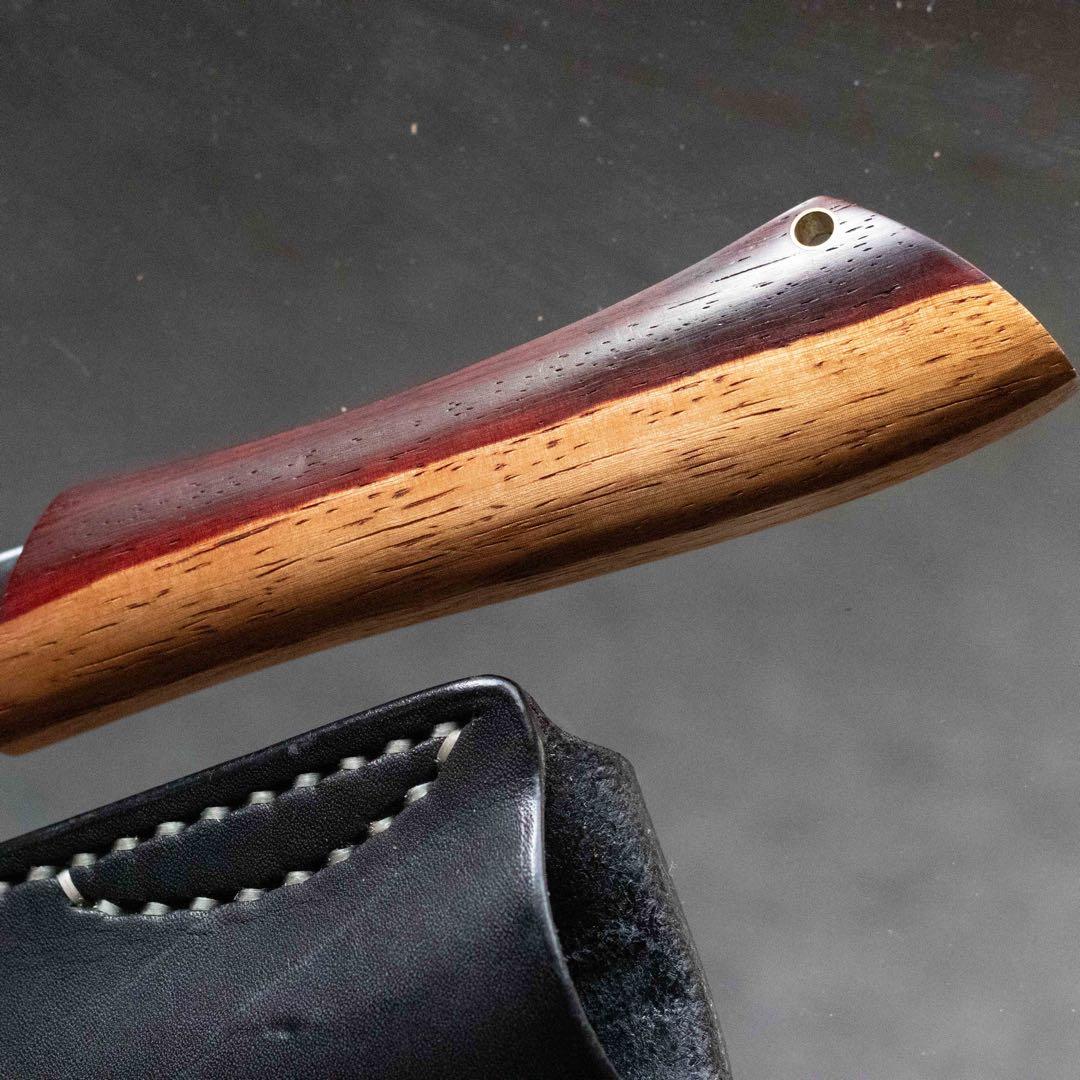 カッターナイフ　レザーケース付き