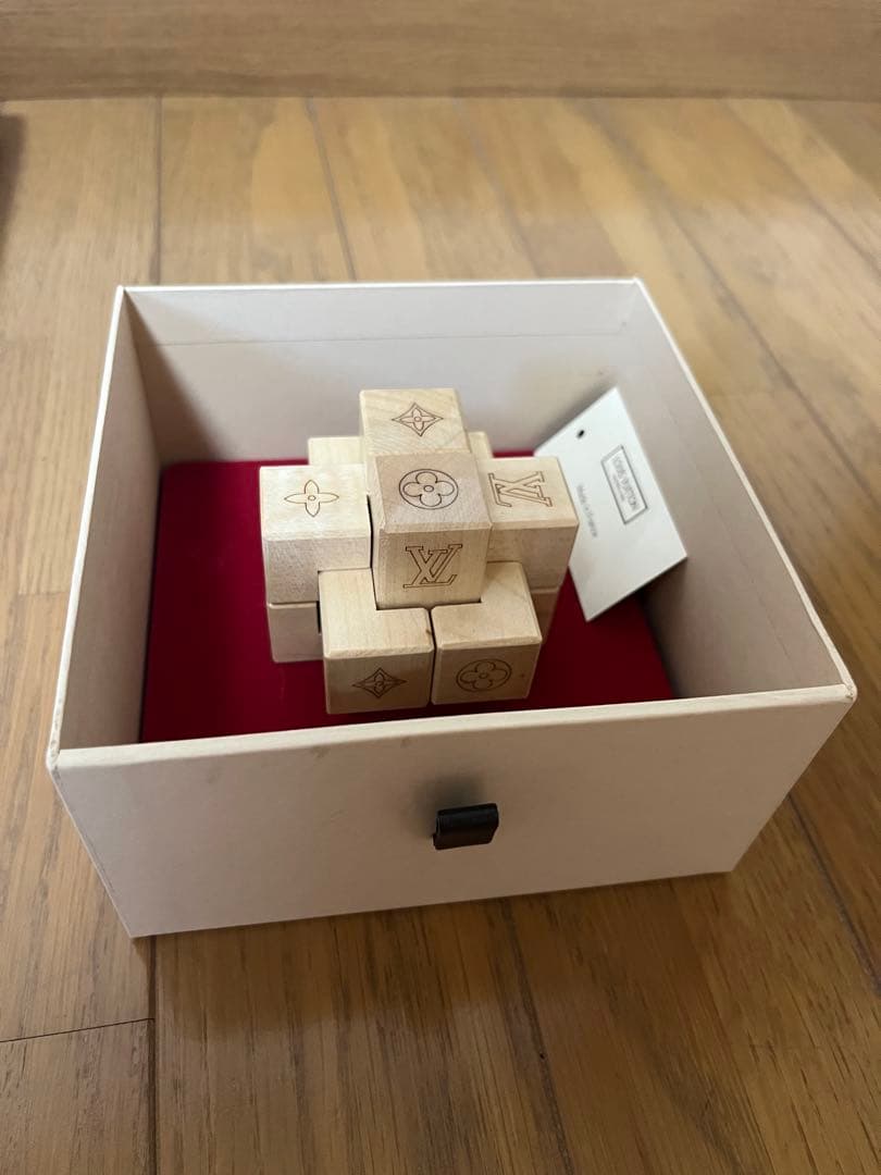 限定品⭐︎顧客ギフト　LOUISVUITTONブロックオブジェ