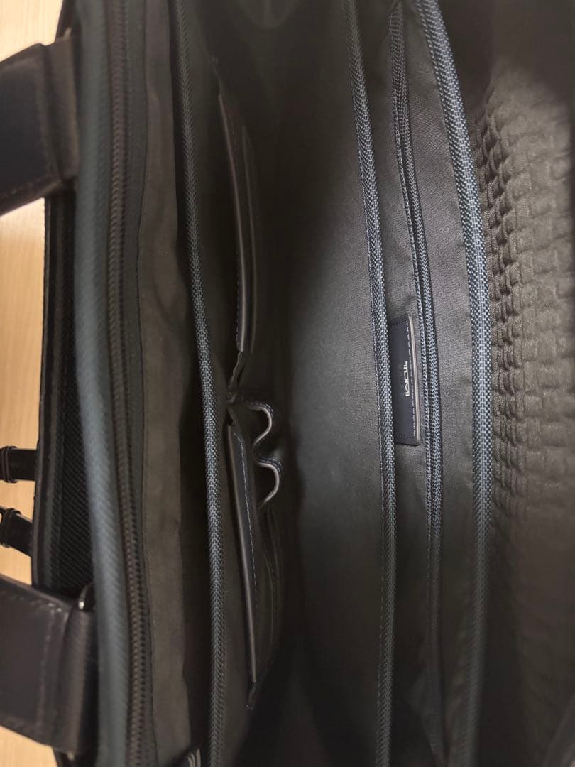 【SHIPS別注】 TUMI ネイビー ビジネスバッグ