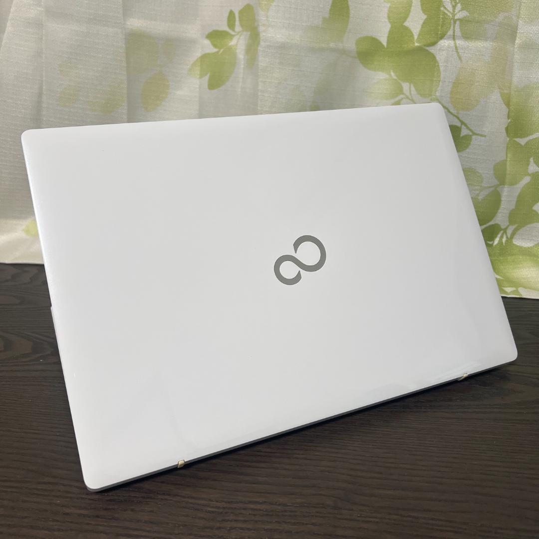 コスパ◎富士通 LIFEBOOK✨SSD240GB☆メモリ8GB☆Core i3