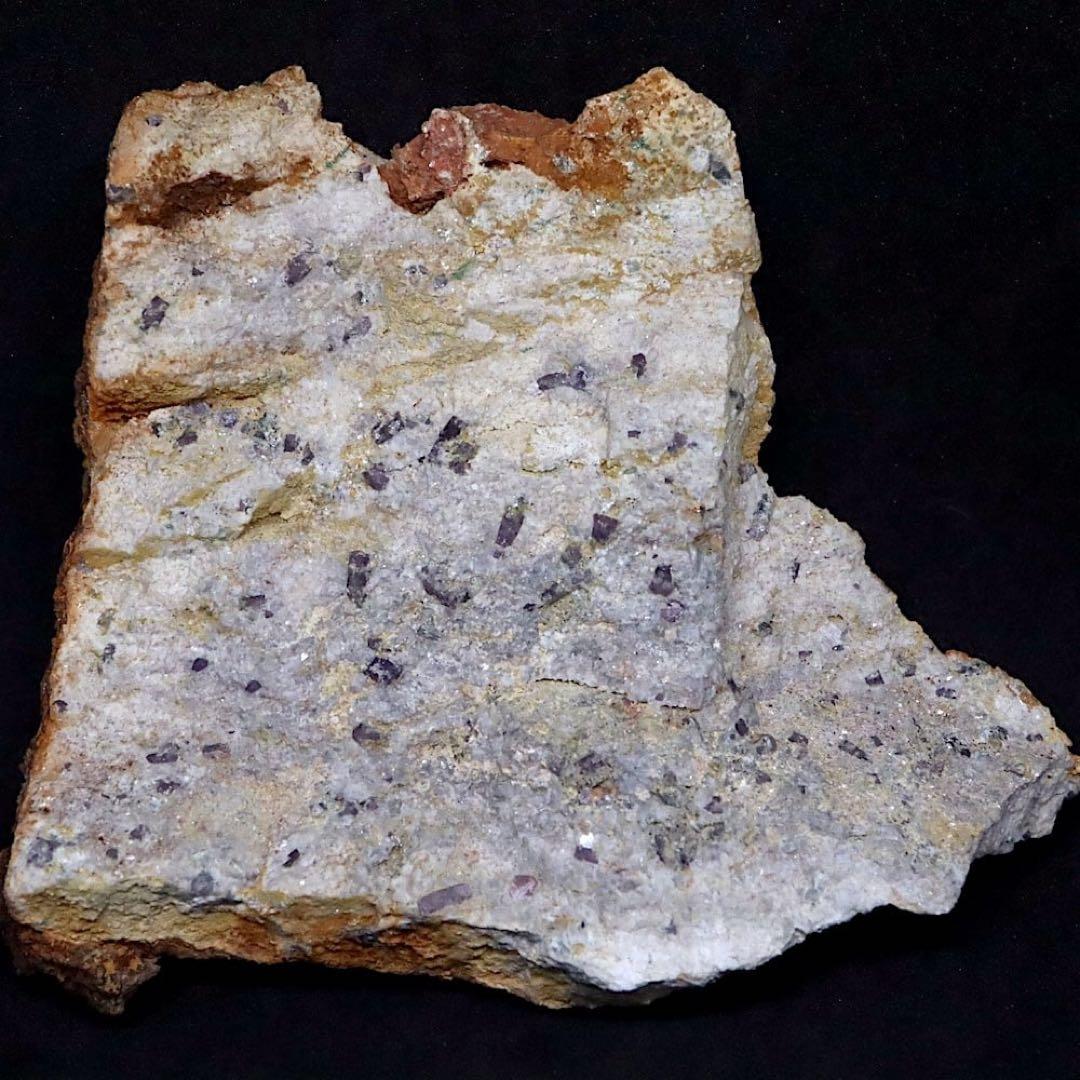 カリフォルア産 コランダム 原石 399.5g CRD100 鉱物　天然石