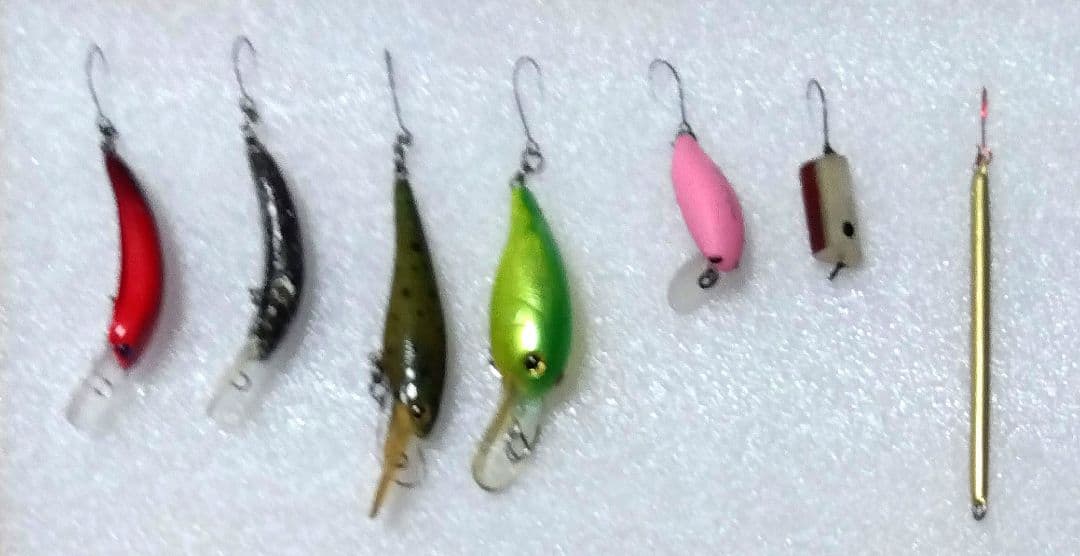 エリアトラウト　スプーン　プラグ　フェザーセット