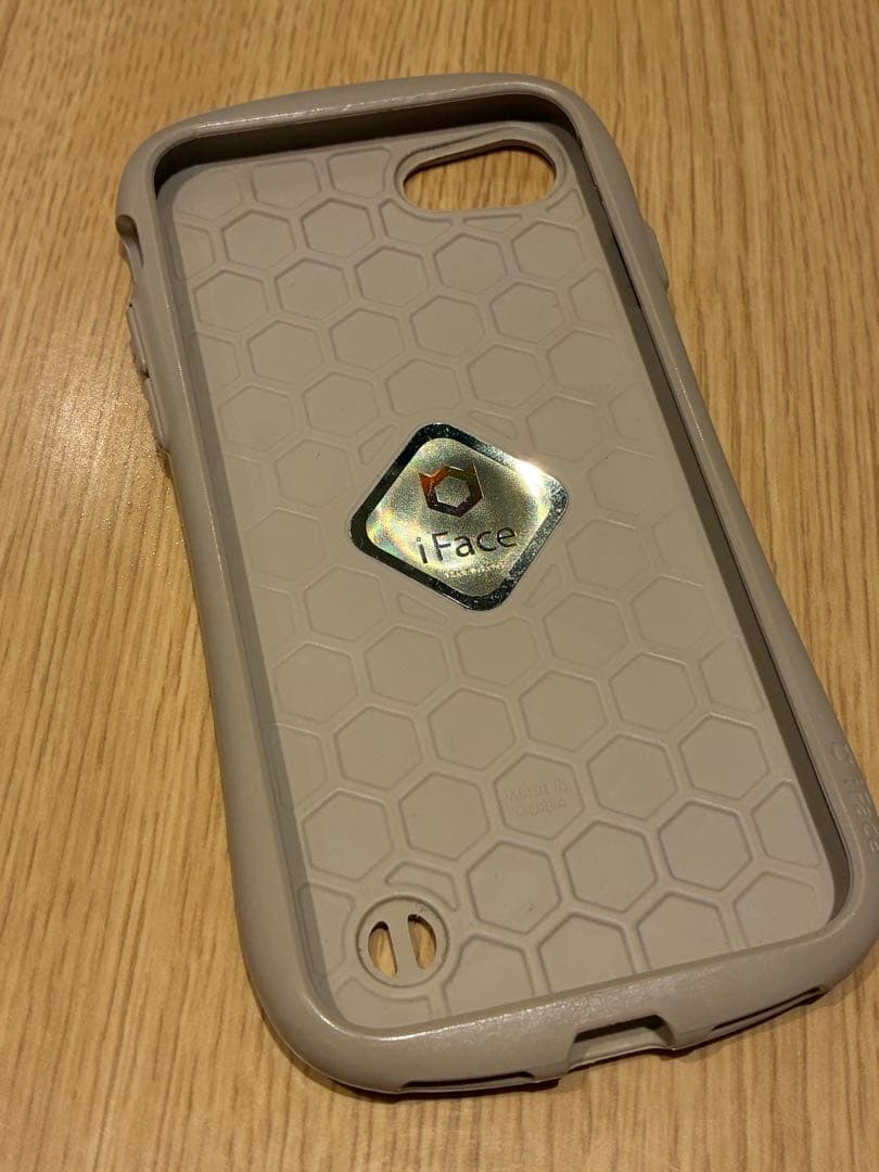 iPhoneSE 第3世代 スターライト 64GB 箱あり 美品 おまけ