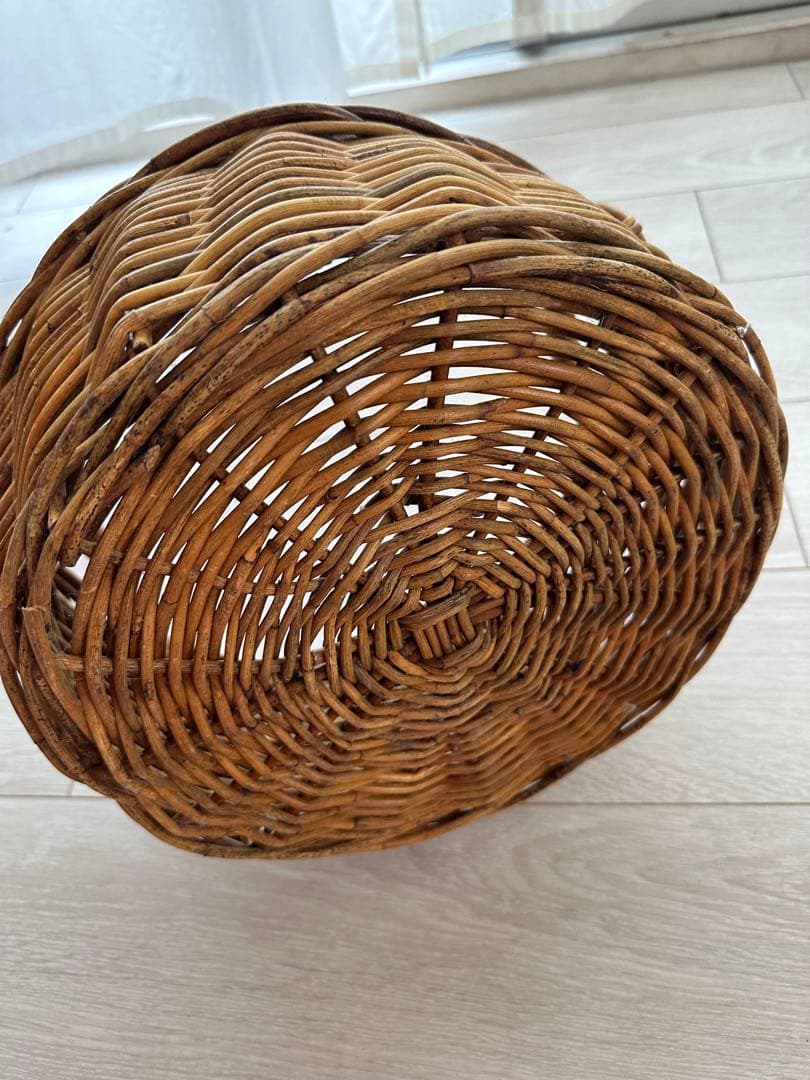 アンティークかごカゴ　バスケット　ヴィンテージ　ナチュラル　インテリア