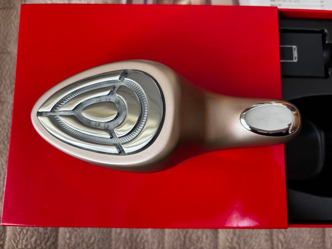 ME ラボンエクラ　美顔器