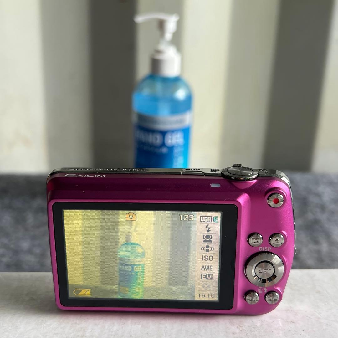 E19美品✨CASIO EXILIM EX-Z1 ピンク コンパクトカメラ
