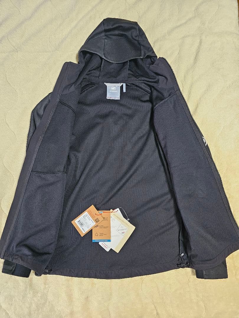 ササキ【美品】MAMMUT アルティメイトフーディ Ⅶ　アジアMサイズ